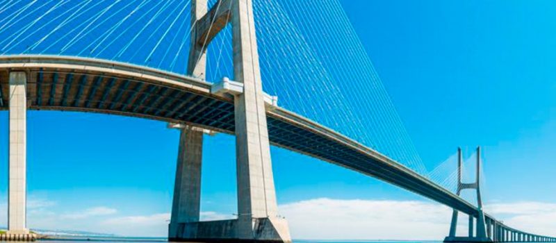 Las vías de comunicación, un puente arquitectónico actual, 114KB, los puentes en la arqiutectura
