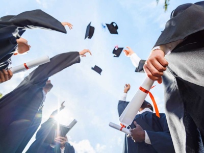 Si estás interesado en estudiar un posgrado, la UIC es tu mejor opción. Tenemos un lugar para ti. Ven y elige el programa que más te convenga